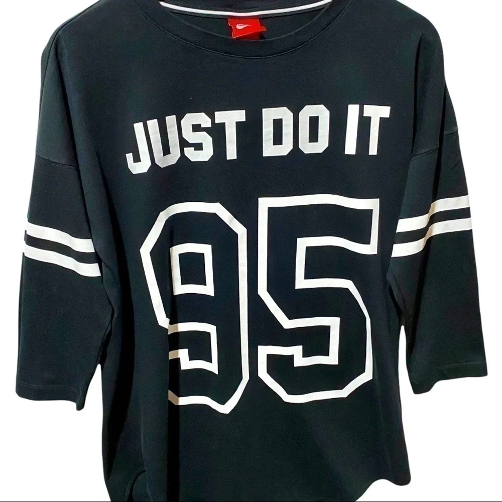𝅺nike EUC "Just Do It" Women's 3/4 Sleeve Shirt Med - Picture 2 of 4